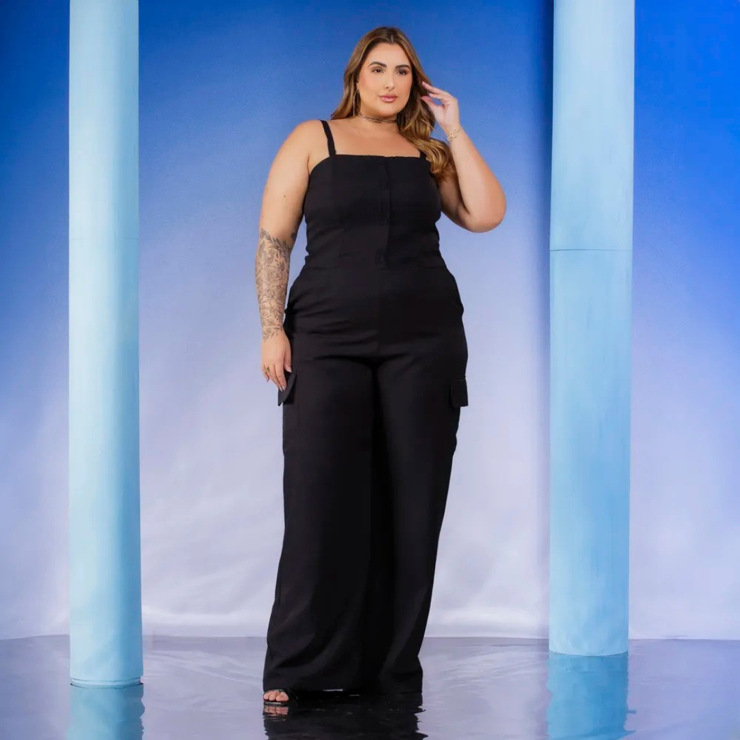 Macacão Plus Size Tomara que Caia Cargo